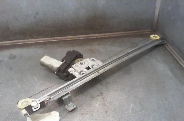 Mecanisme  moteur lève-glace avant droit Fiat DUCATO Camionnette (250_) 100 multijet 2,2 d (2006) occasion