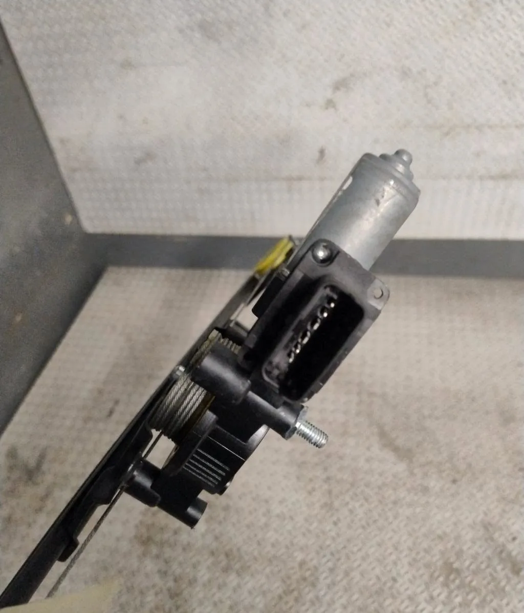 Mecanisme  moteur lève-glace avant droit Fiat DUCATO Camionnette (250_) 130 multijet 2,3 d (2011) occasion