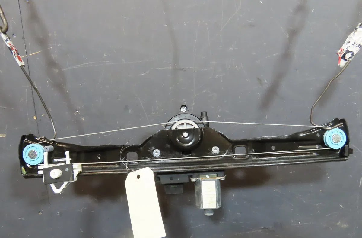 Mecanisme  moteur lève-glace avant droit Fiat FIORINO Monospace (225_) 1.3 jtd multijet (225bxb1a, 225bxb11) (2007) occa