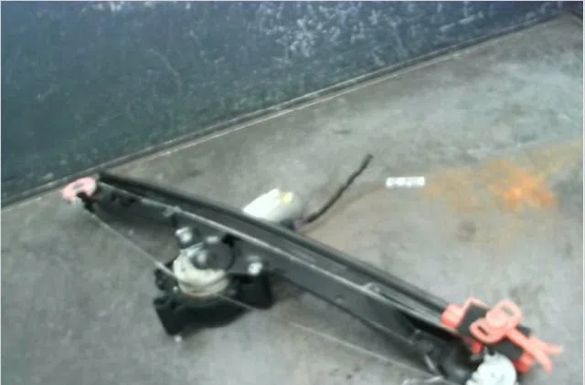 Mecanisme  moteur lève-glace avant droit Fiat GRANDE PUNTO (199_) 1.4 (199axb11, 199axb1a, 199bxb1a, 199axl1a) (2005-201