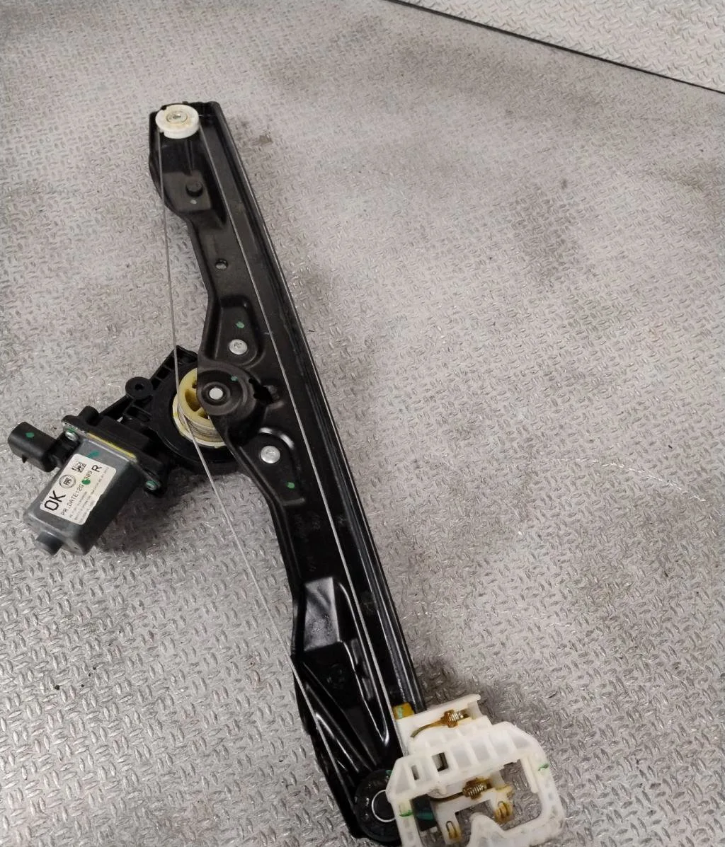 Mecanisme  moteur lève-glace avant droit Fiat PANDA (312_, 319_) 1.2 (312pxa1a) (2012) occasion