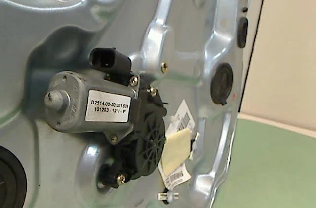 Mecanisme + moteur lève-glace avant droit FIAT STILO 2004 occasion