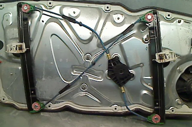 Mecanisme  moteur lève-glace avant droit FIAT STILO Phase 1 10-2001--09-2007 occasion