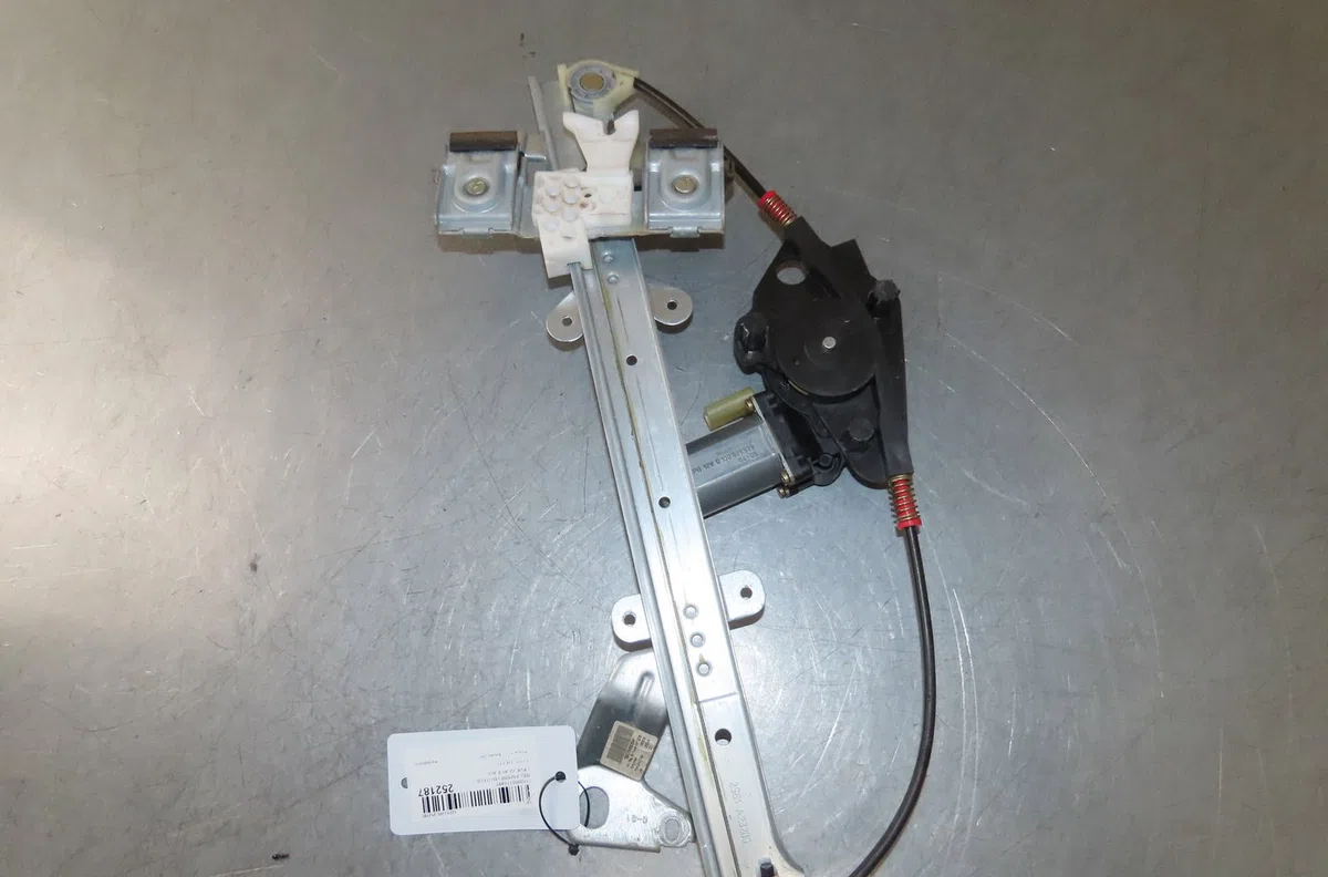 Mecanisme  moteur lève-glace avant droit Ford FIESTA V (JH_, JD_) 1.4 16v (2001-2008) 5 portes occasion