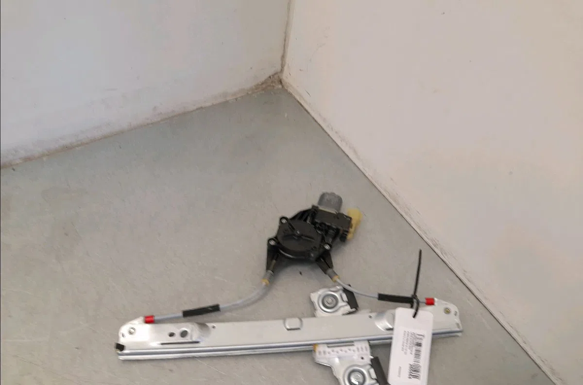 Mecanisme  moteur lève-glace avant droit Ford FIESTA VI (CB1, CCN) 1.0 ecoboost (2013) occasion