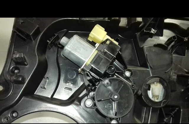 Mecanisme  moteur lève-glace avant droit Ford FIESTA VI (CB1, CCN) 1.5 tdci (2012-2017) occasion