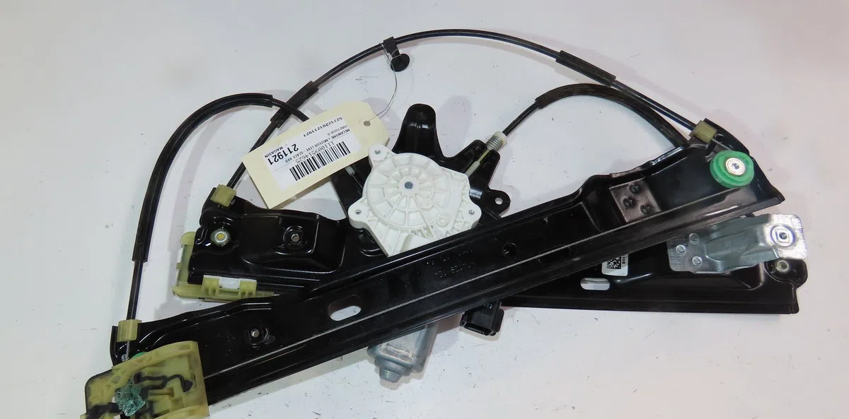 Mecanisme  moteur lève-glace avant droit Ford FOCUS III 1.5 tdci (2014-2017) occasion