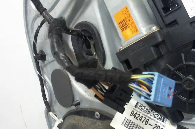Mecanisme  moteur lève-glace avant droit FORD FOCUS occasion