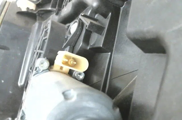 Mecanisme  moteur lève-glace avant droit Ford FUSION (JU_) 1.6 tdci (2004-2012) 5 portes occasion