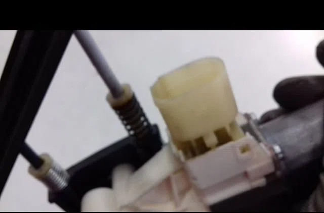 Mecanisme  moteur lève-glace avant droit Ford MONDEO IV Turnier (BA7) 2.0 tdci (2007-2014) occasion