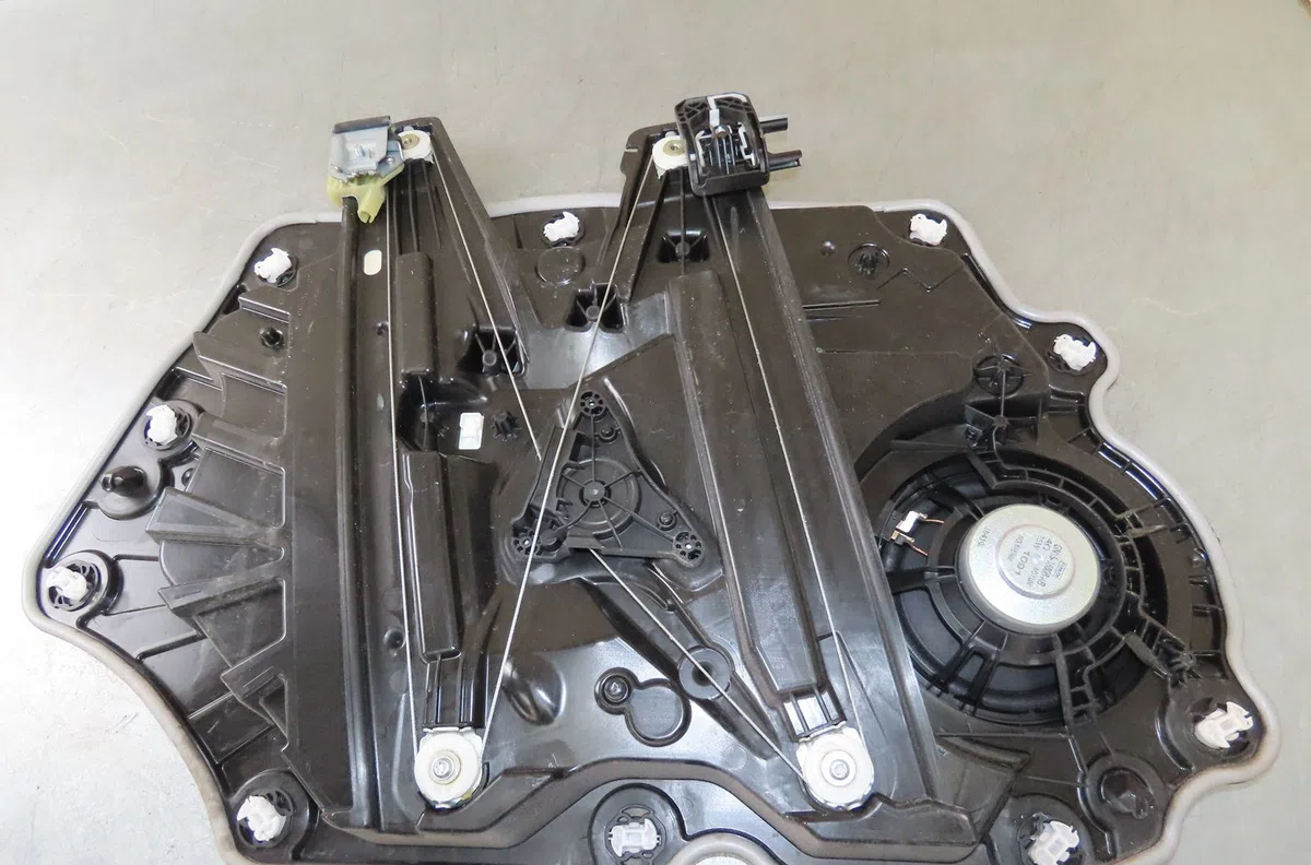 Mecanisme  moteur lève-glace avant droit Ford PUMA (J2K, CF7) 1.0 flexifuel (2021) occasion