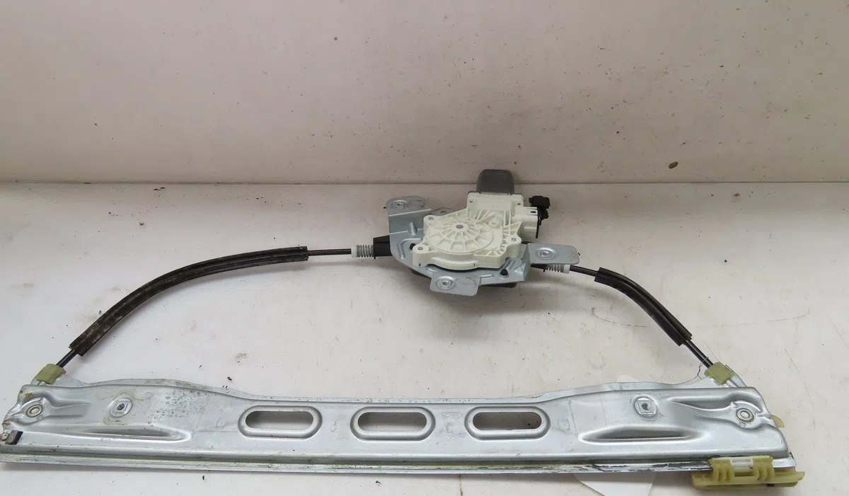 Mecanisme + moteur lève-glace avant droit FORD T.COURIER 2018 occasion
