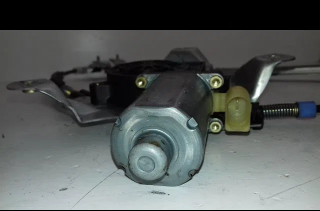 Mecanisme  moteur lève-glace avant droit Ford TOURNEO CONNECT 1.8 tdci (2002-2013) occasion