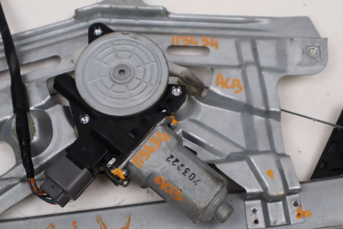 Mecanisme  moteur lève-glace avant droit Honda CIVIC VIII Hatchback (FN, FK) 1.8 (fn1, fk2) (2005) occasion
