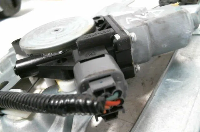 Mecanisme  moteur lève-glace avant droit Honda CIVIC VIII Hatchback (FN, FK) 2.2 ctdi (fk3) (2005) 5 portes occasion