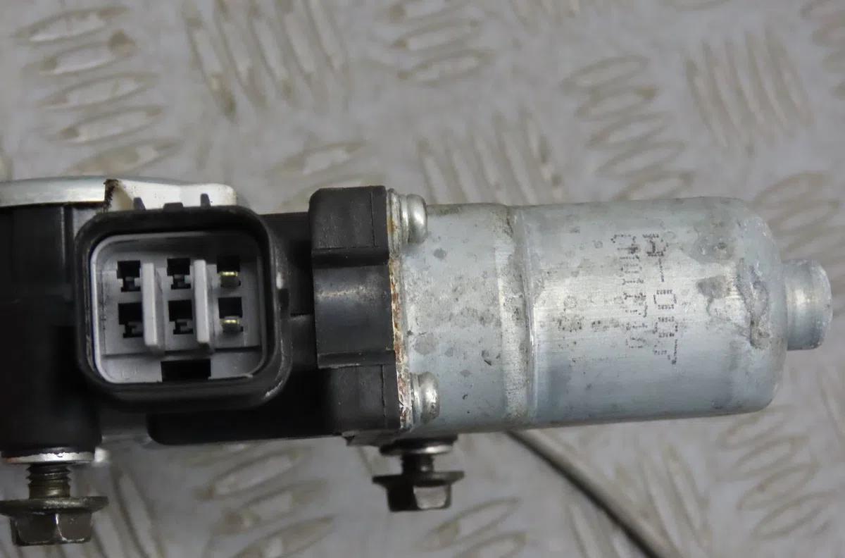 Mecanisme  moteur lève-glace avant droit Honda FR-V (BE) 2.2 i ctdi (be5) (2005) 5 portes occasion