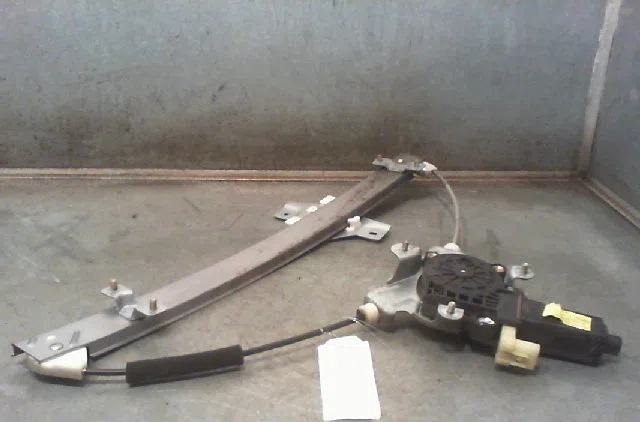 Mecanisme  moteur lève-glace avant droit HYUNDAI GETZ Phase 1 09-2002--11-2005 occasion