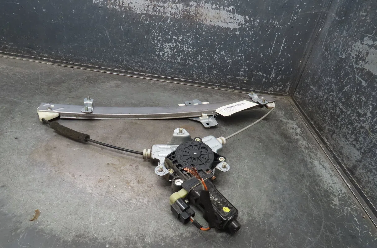 Mecanisme  moteur lève-glace avant droit Hyundai GETZ (TB) 1.1 (2002-2005) occasion