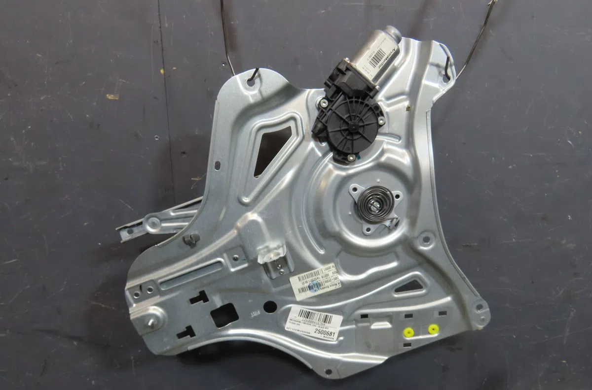 Mecanisme  moteur lève-glace avant droit Hyundai Ix35 (LM, EL, ELH) 1.7 crdi (2010) 5 portes occasion