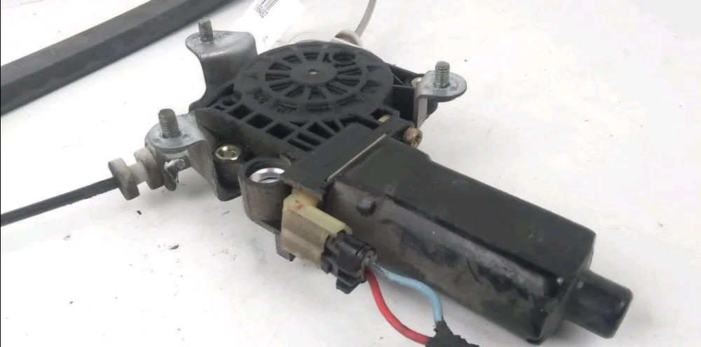 Mecanisme  moteur lève-glace avant droit Hyundai SATELLITE Autobus-Autocar (A1) 2.5 tci (2004-2007) occasion