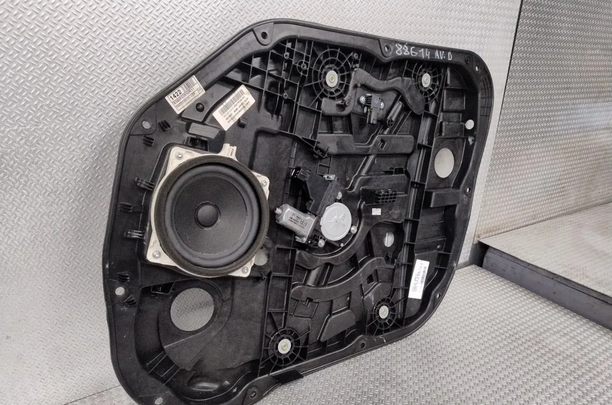 Mecanisme  moteur lève-glace avant droit KIA CARENS 4  CARENS 4 PHASE 1 occasion