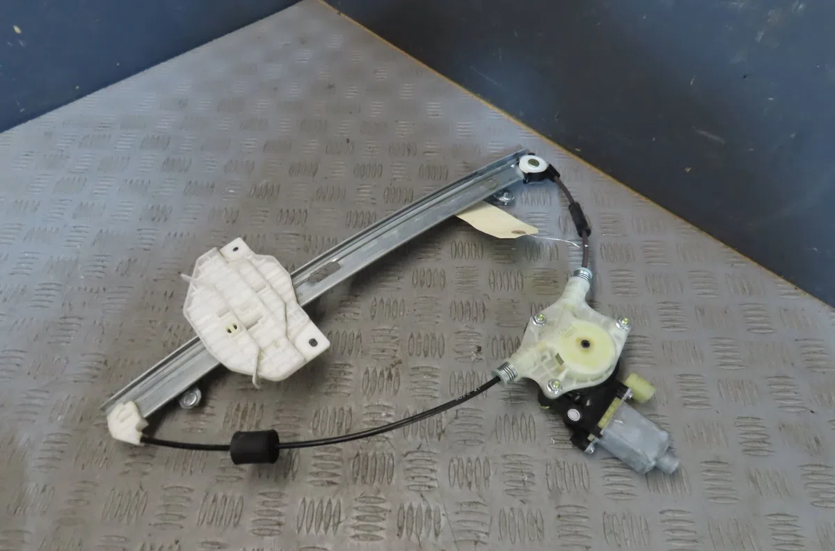 Mecanisme  moteur lève-glace avant droit KIA PICANTO occasion