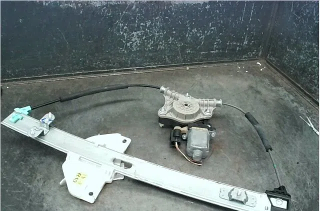 Mecanisme  moteur lève-glace avant droit Kia RIO IV (YB, SC, FB) 1.0 t-gdi 100 (2017) occasion