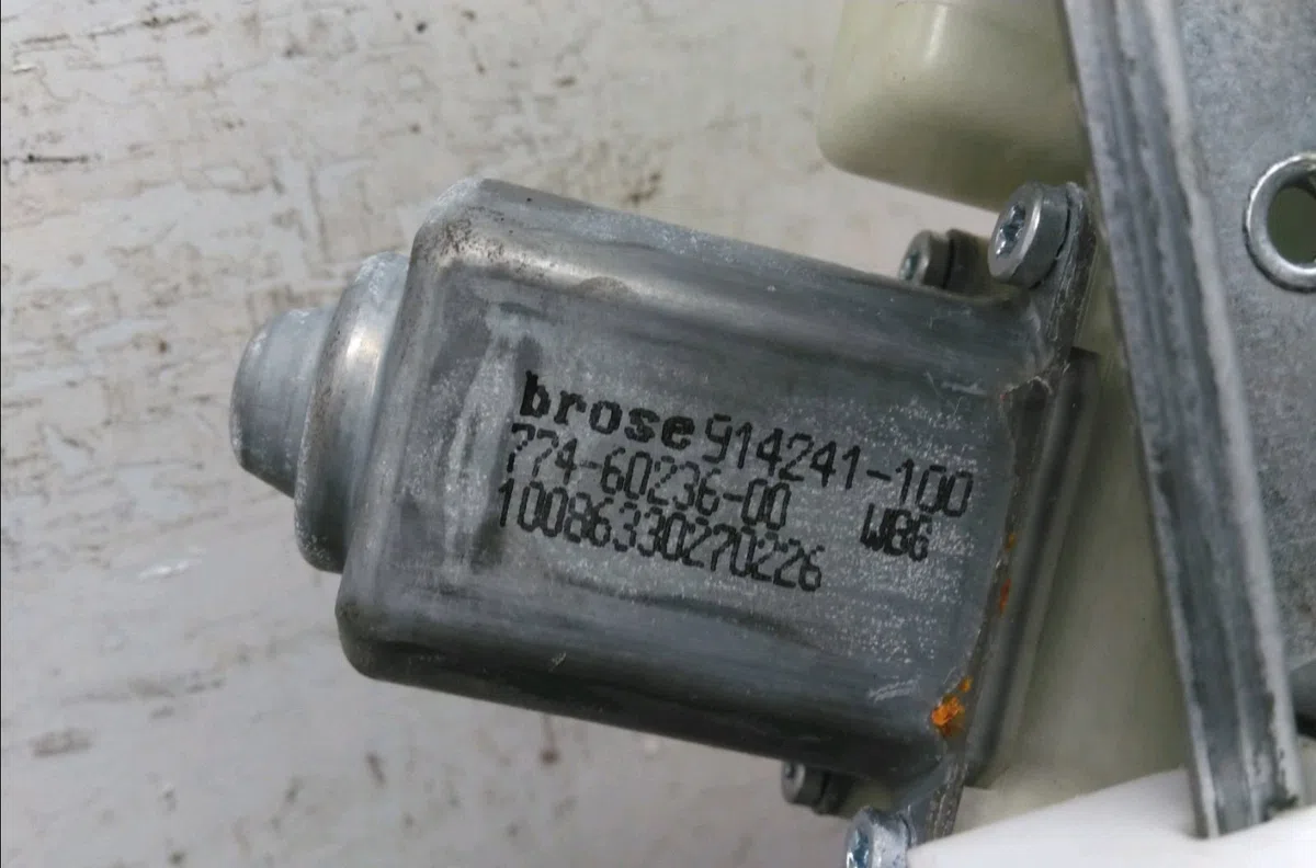 Mecanisme + moteur lève-glace avant droit KIA SOUL I 2009 occasion
