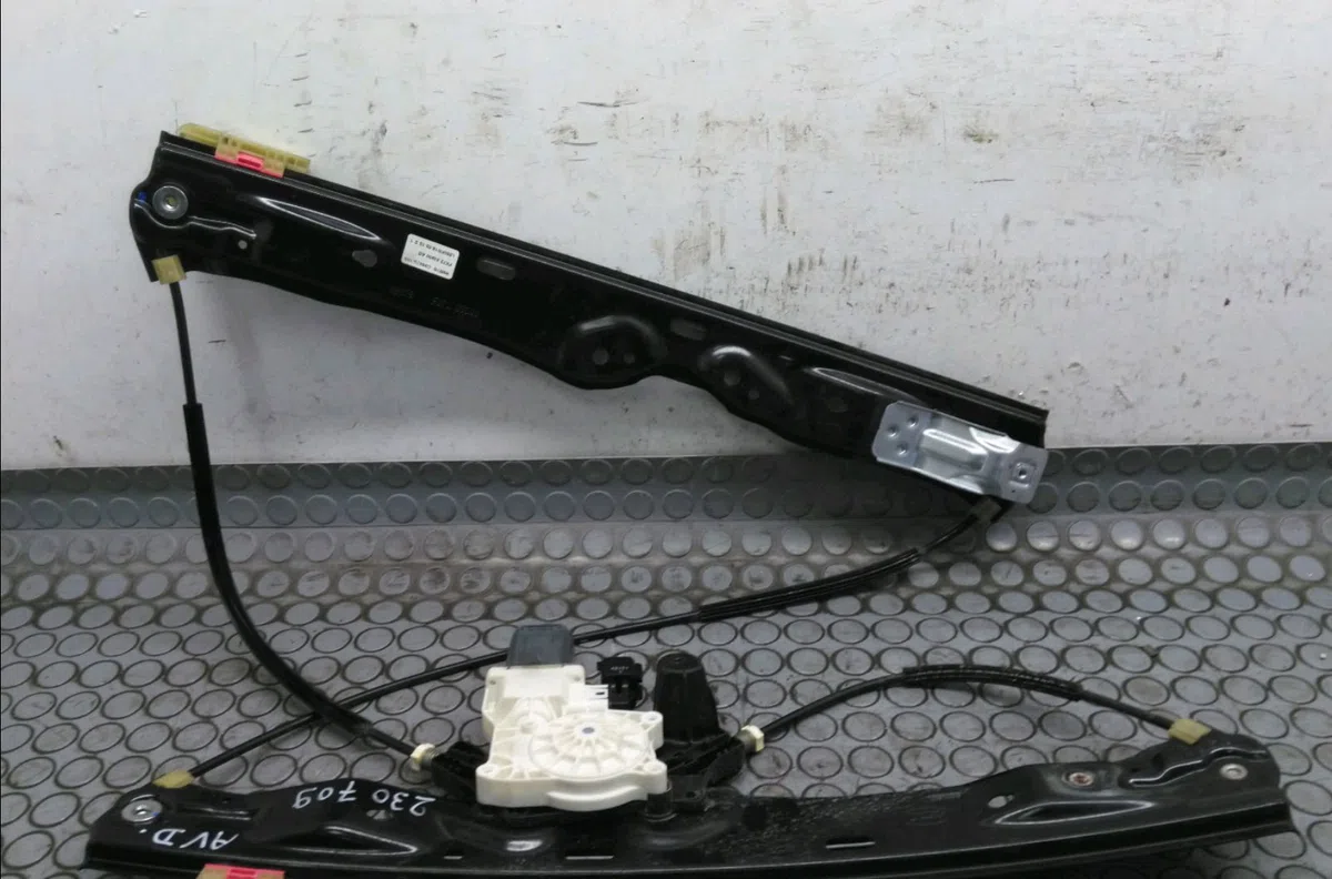 Mecanisme + moteur lève-glace avant droit LAND ROVER DISCOVERY SPORT 2015 occasion