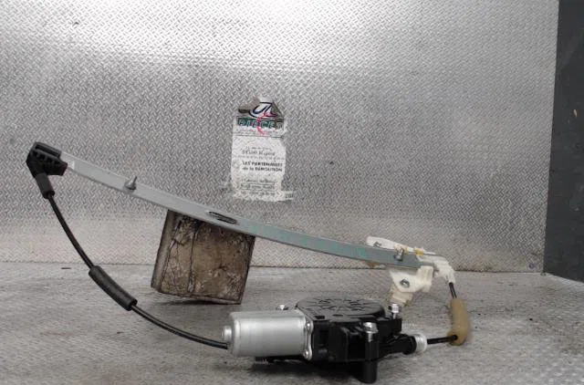 Mecanisme  moteur lève-glace avant droit MAZDA 2 2  2 2 PHASE 1 occasion