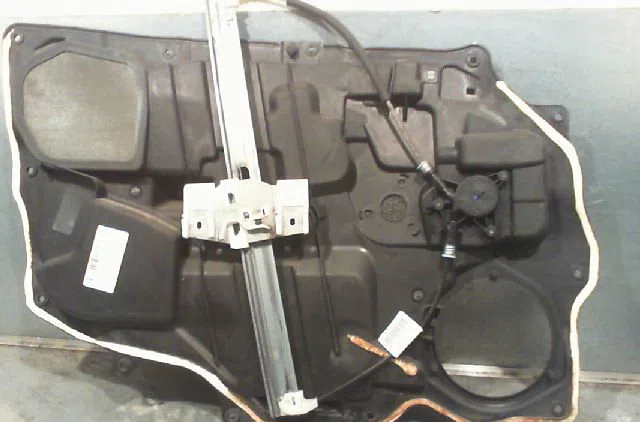 Mecanisme + moteur lève-glace avant droit MAZDA 2 2005 occasion