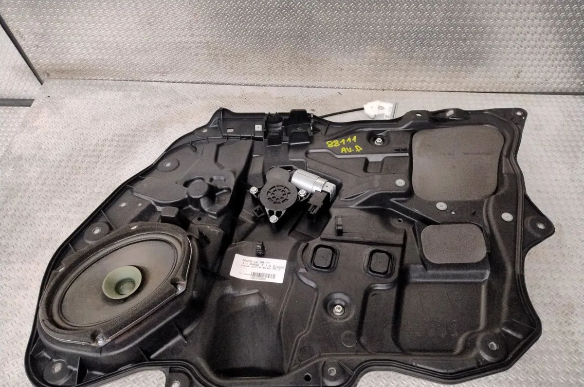 Mecanisme  moteur lève-glace avant droit Mazda 3 (BK) 1.6 di turbo (2004-2009) occasion