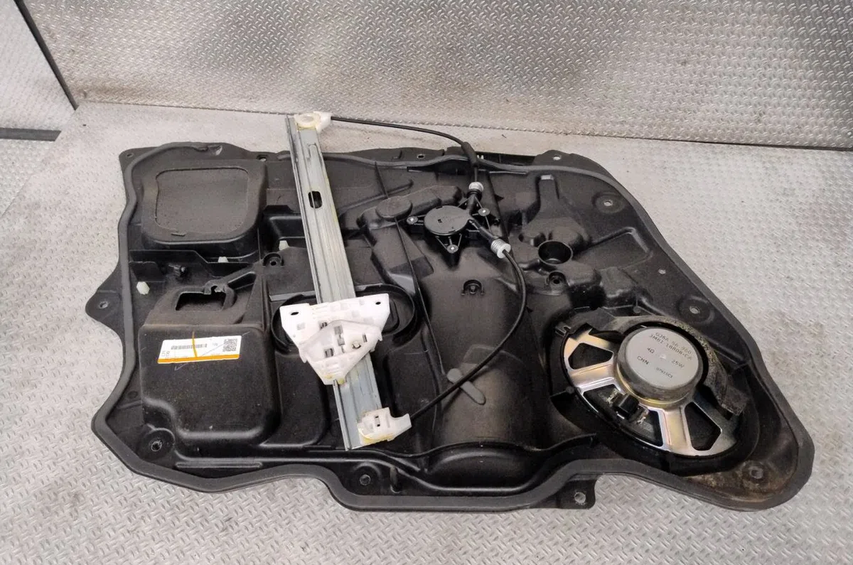 Mecanisme  moteur lève-glace avant droit Mazda 3 (BK) 1.6 di turbo (2004-2009) occasion