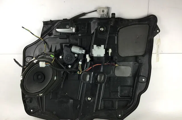 Mecanisme  moteur lève-glace avant droit Mazda 5 (CR19) 2.0 cd (cr19) (2005-2010) occasion