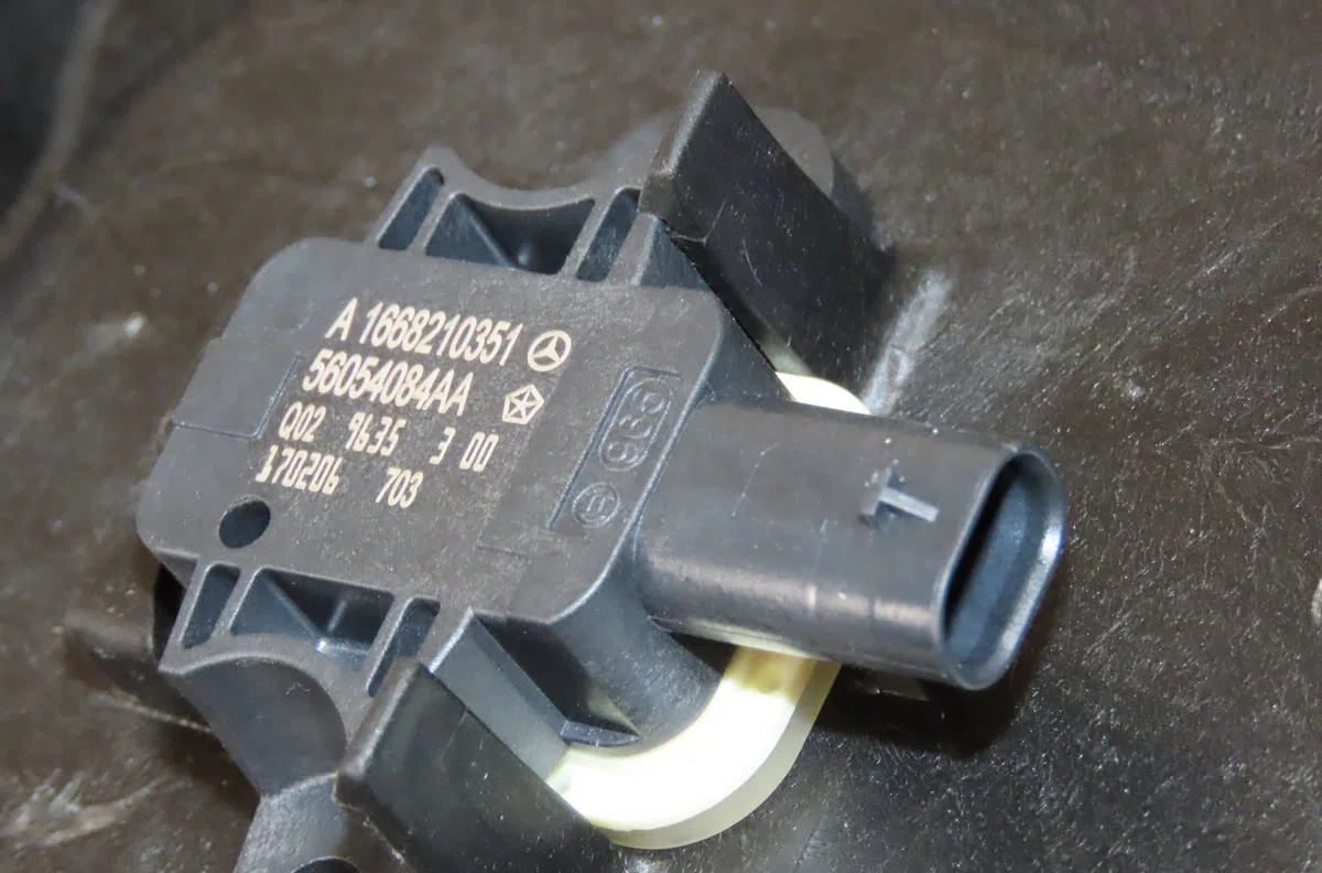 Mecanisme  moteur lève-glace avant droit Mercedes-benz CLASSE A (W176) A 200 cdi - d 4-matic (176.002) (2014-2018) occas
