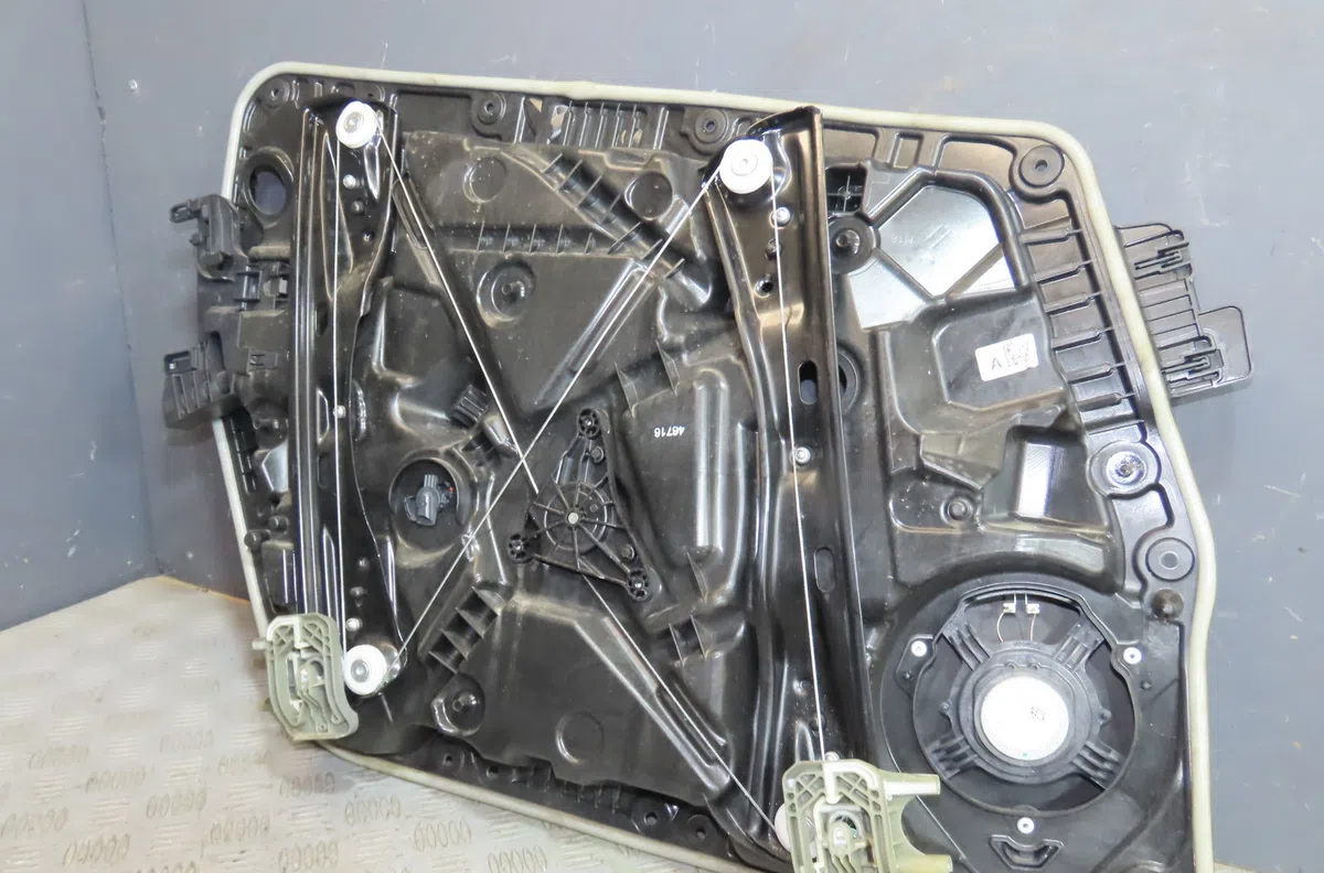 Mecanisme  moteur lève-glace avant droit Mercedes-benz CLASSE A (W177) A 200 d (177.012) (2018) 5 portes occasion