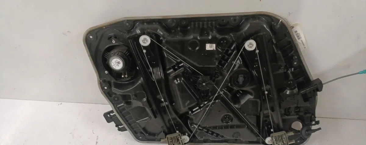 Mecanisme  moteur lève-glace avant droit Mercedes-benz CLASSE A (W177) A 250 e (177.086) (2019) 5 portes occasion