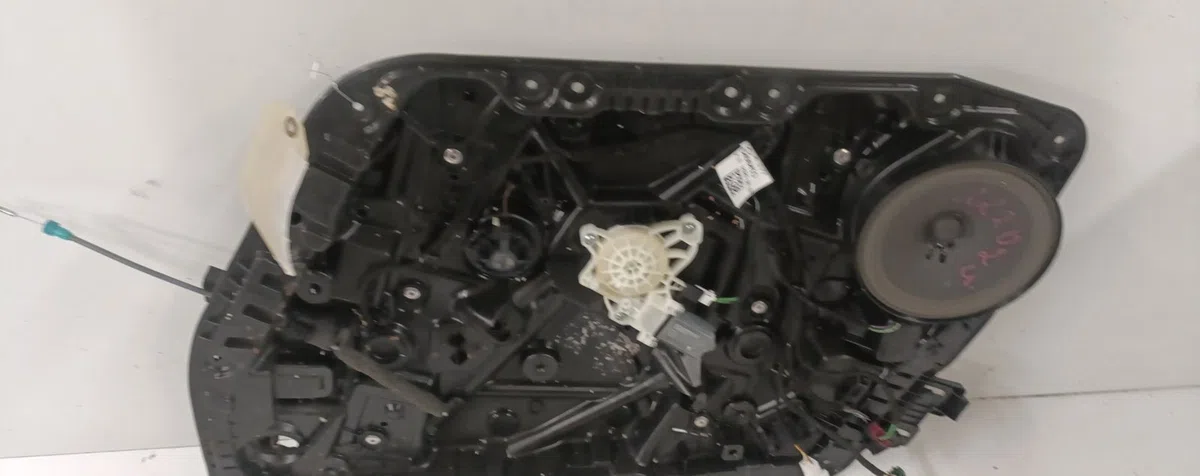 Mecanisme  moteur lève-glace avant droit Mercedes-benz CLASSE A (W177) A 250 e (177.086) (2019) 5 portes occasion