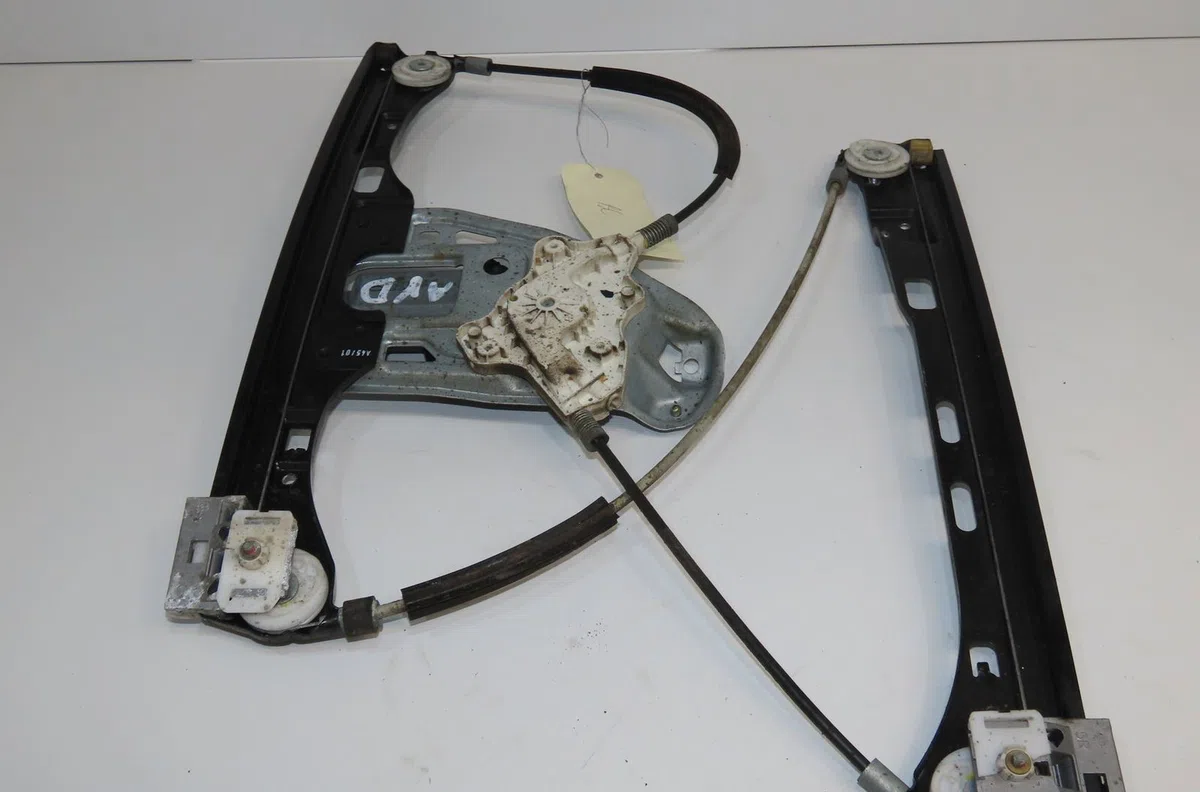 Mecanisme  moteur lève-glace avant droit Mercedes-benz CLASSE C (W203) C 220 cdi (203.006) (2000-2007) 4 portes occasion