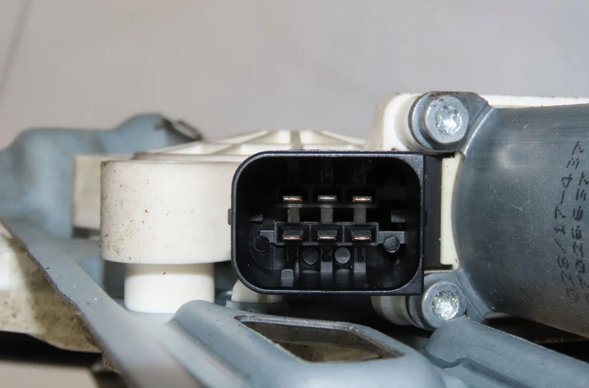 Mecanisme  moteur lève-glace avant droit Mercedes-benz CLASSE C (W203) C 220 cdi (203.008) (2003-2007) occasion
