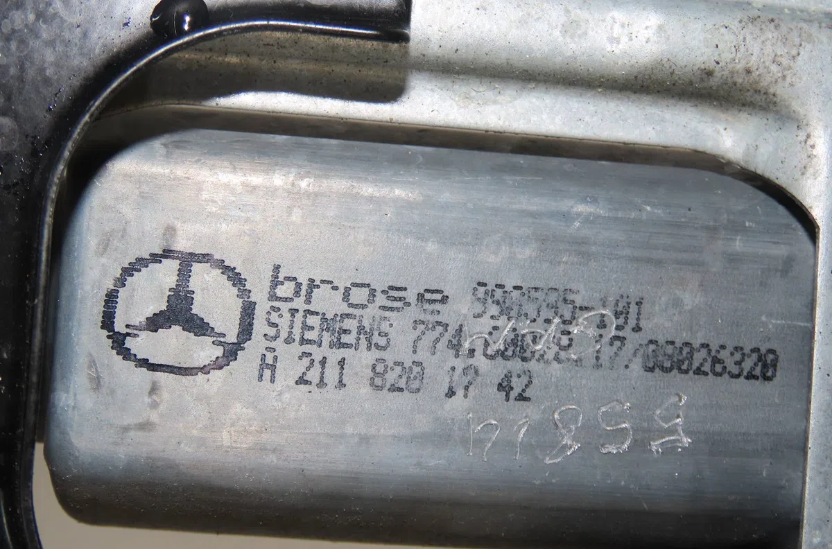 Mecanisme  moteur lève-glace avant droit Mercedes-benz CLASSE C (W203) C 220 cdi (203.008) (2003-2007) occasion
