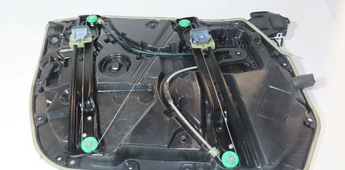 Mecanisme  moteur lève-glace avant droit Mercedes-benz CLASSE C (W205) C 200 d (205.007) (2015-2018) occasion