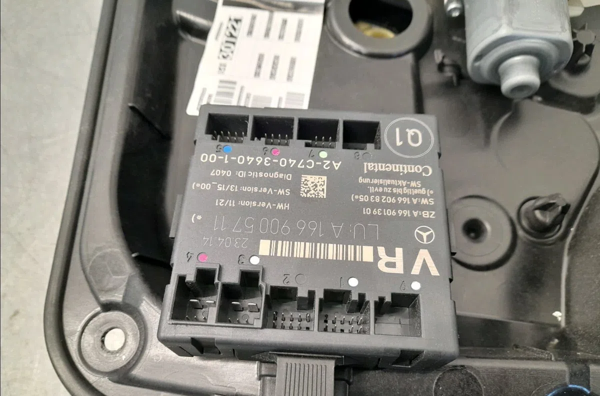Mecanisme  moteur lève-glace avant droit Mercedes-benz CLASSE GLA (X156) Gla 200 cdi - d (156.908) (2013) occasion