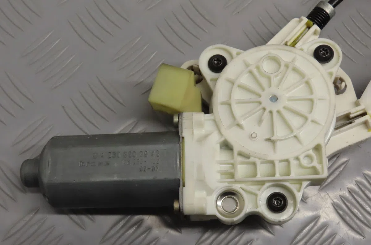 Mecanisme  moteur lève-glace avant droit Mercedes-benz CLK (C209) Clk 270 cdi (209.316) (2002-2009) occasion