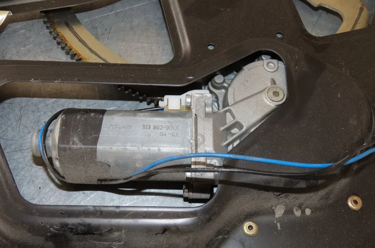 Mecanisme  moteur lève-glace avant droit Mercedes-benz SPRINTER 3-t Camionnette (B903) 311 cdi (903.661, 903.662, 903.66
