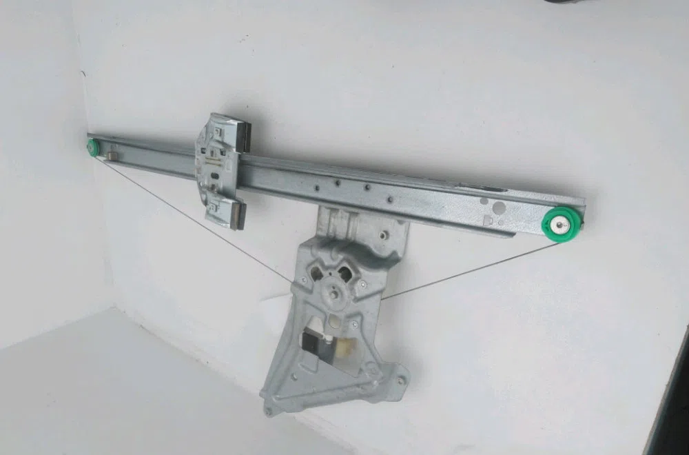 Mecanisme  moteur lève-glace avant droit Mercedes-benz SPRINTER 3-t Camionnette (B906) 214 cdi (906.611, 906.613) (2016)