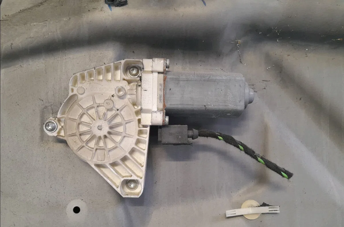 Mecanisme  moteur lève-glace avant droit MERCEDES CLASSE A II  A 180 CDI occasion