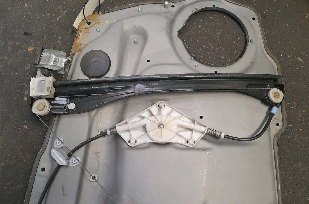Mecanisme  moteur lève-glace avant droit MERCEDES CLASSE A II  A 180 CDI occasion