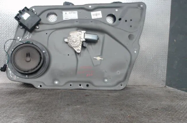 Mecanisme  moteur lève-glace avant droit MERCEDES CLASSE B 245  CLASSE B 245 PHASE 1 occasion