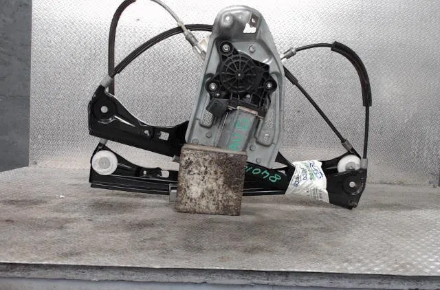 Mecanisme  moteur lève-glace avant droit MERCEDES CLASSE C 203 COUPE SPORT  CLASSE C 203 COUPE SPORT PHASE 1 occasion